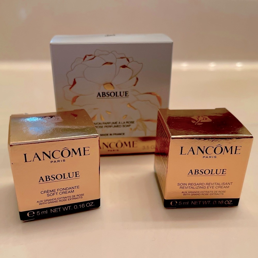 2x Lancôme Absolue Revitalizing Eye Cream. 1x Absolue Rose Perfumed Soap.